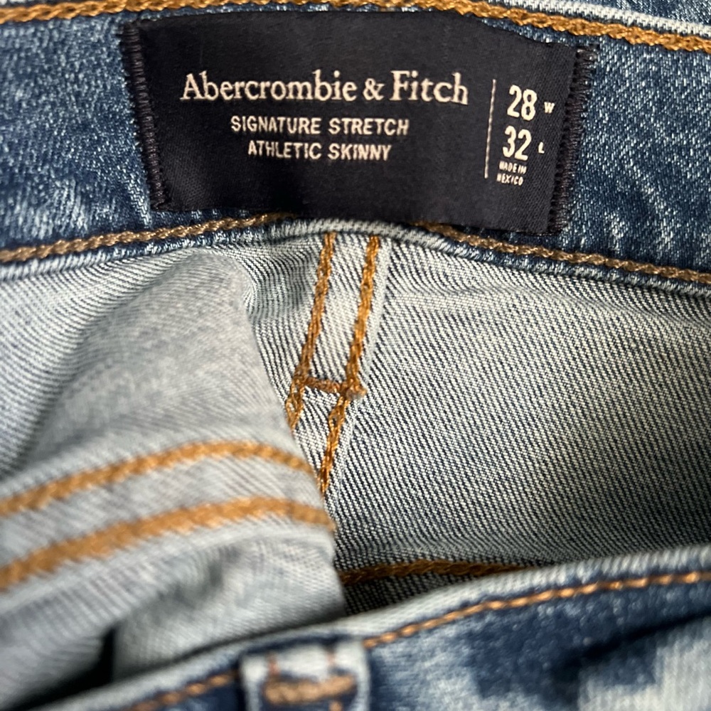 Abercrombie & Fitch signature stretch athletic skinny, size 28x32